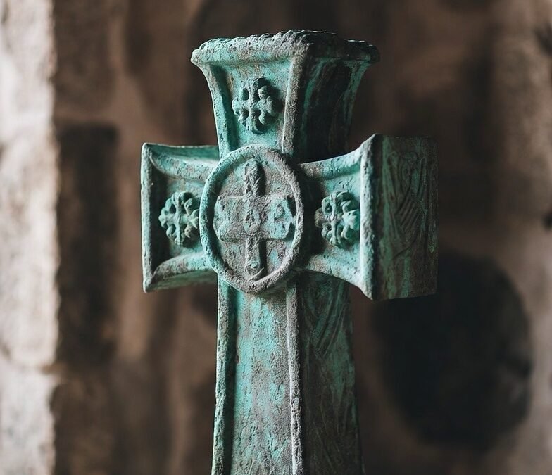 A Cruz de Avis: Um Símbolo de Esperança, Disciplina e Silêncio Interior